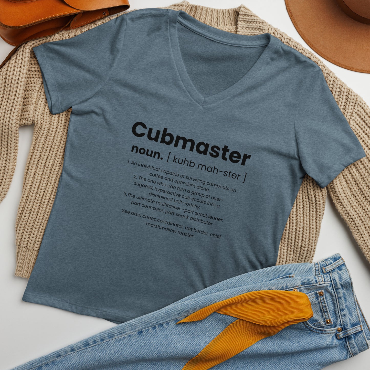 Cubmaster Definition-Women’s relaxed v-neck t-shirt